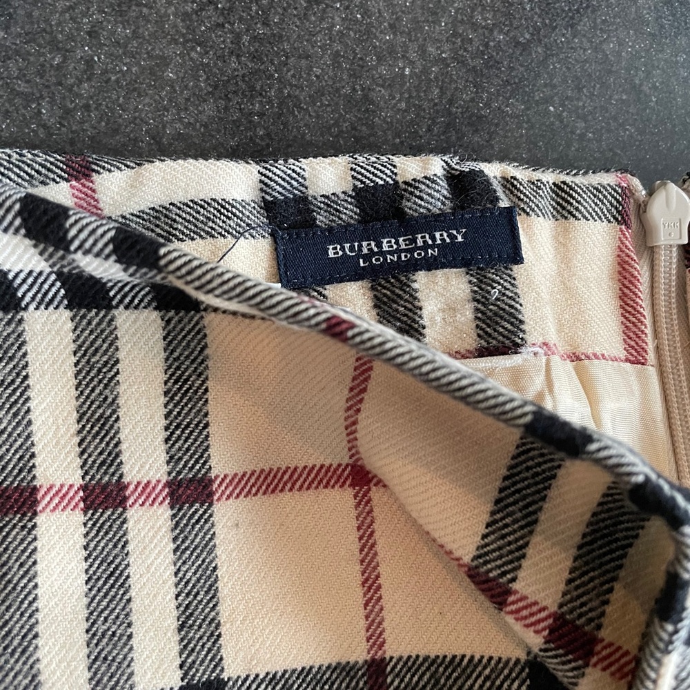 Burberry Skirt, size 10